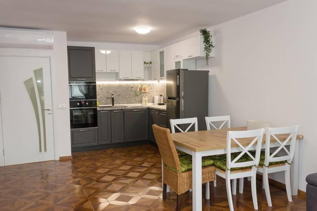 Perfect Summer Vacation Rental - One-Bedroom Flat By Flat Mаnager Топола Экстерьер фото